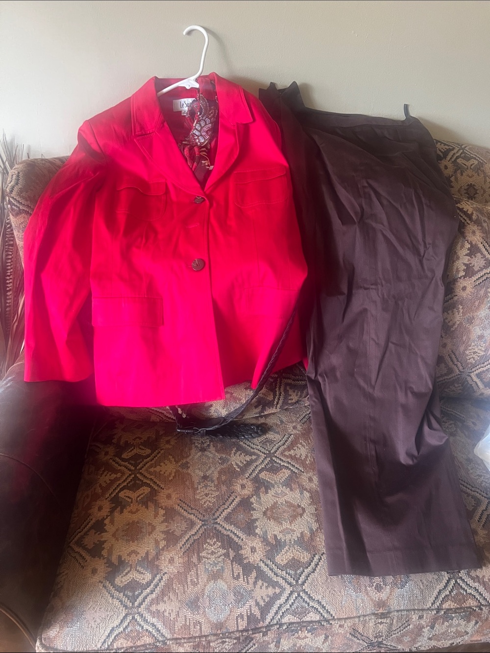 Le Suit Bright Red Blazer Pantsuit with Dark Brown Pants